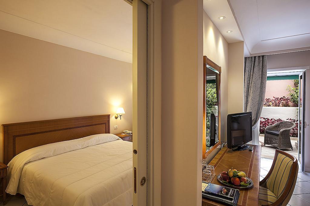 Hotel Continental Ischia Luaran gambar