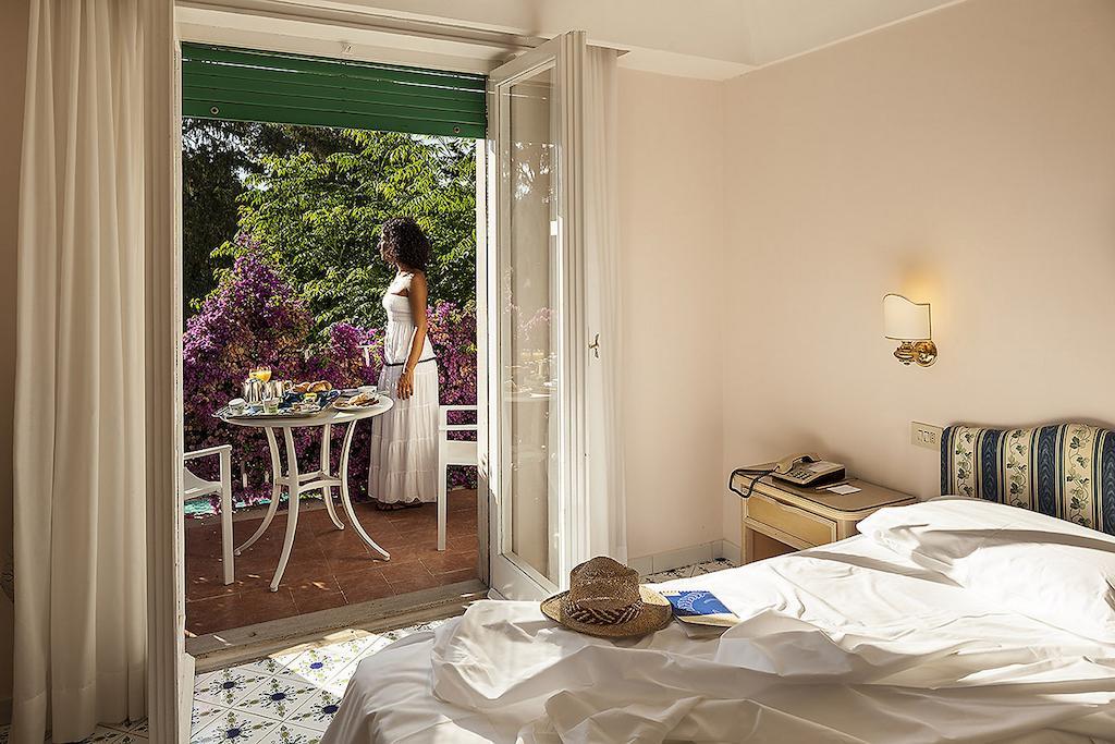 Hotel Continental Ischia Luaran gambar